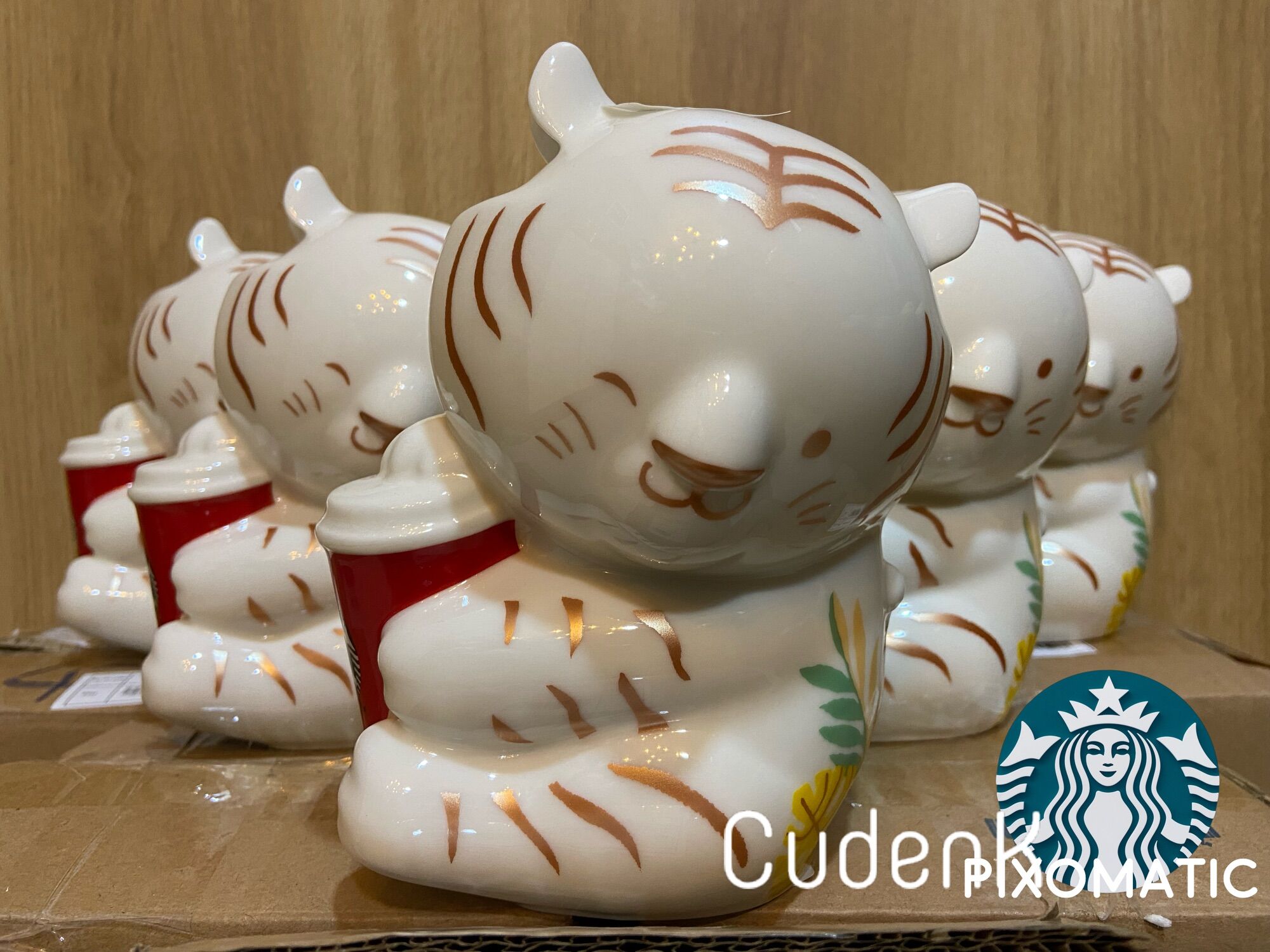 Ống Heo Đất Hình Cọp Starbucks - Ly Bình Starbucks