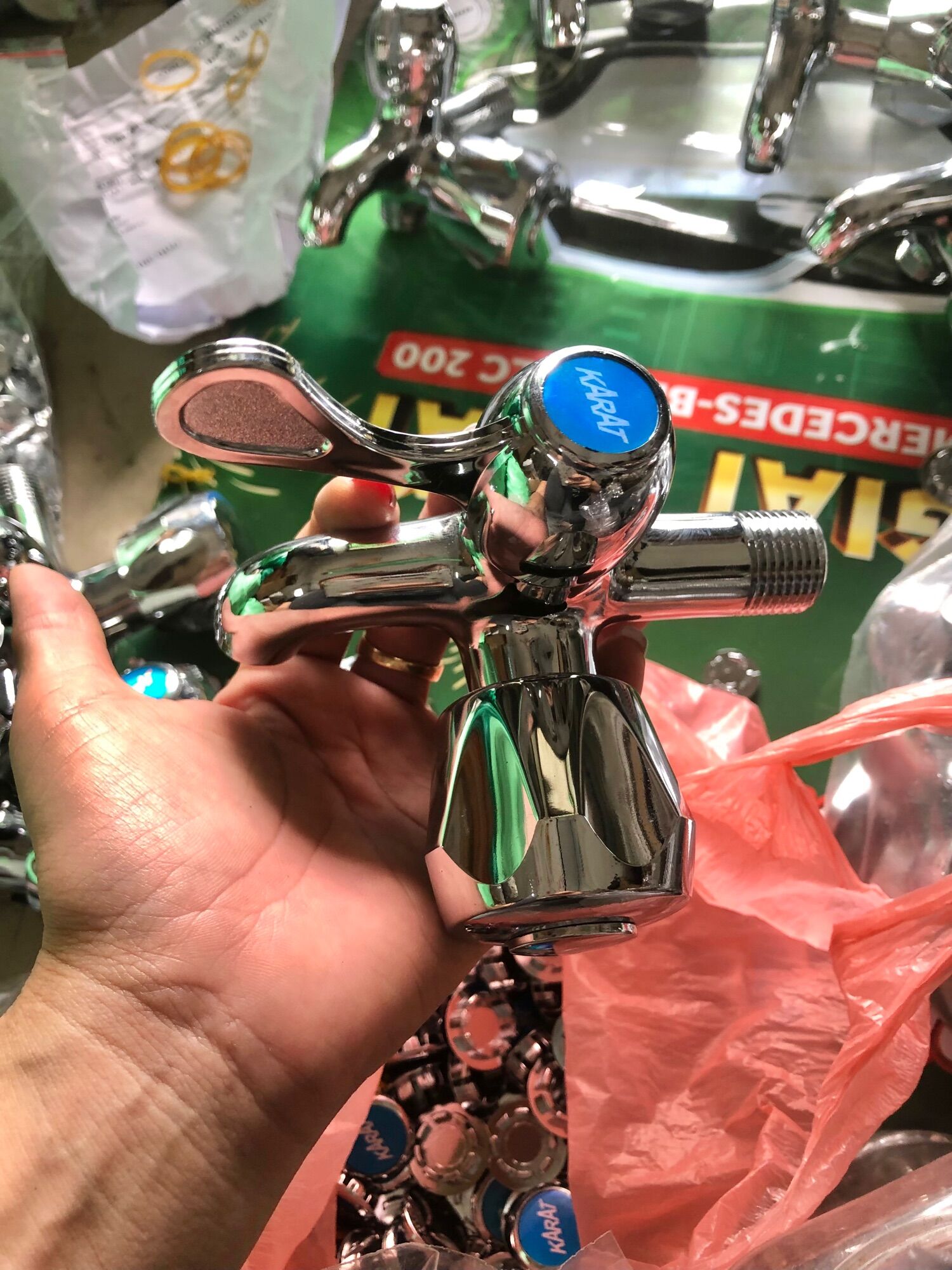 Vòi củ sen nhà tắm thau mạ crome-củ sen karat