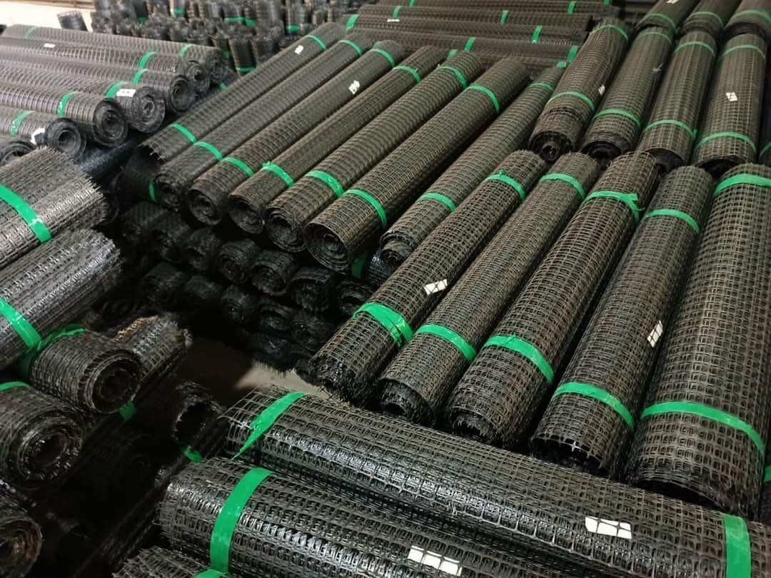 L1:cao 1.5 dài 10 mét lưới nhựa dẻo nguyên sinh-lưới rào vườn-lưới quây chuồng gà-làm sàn vịt-lưới làm dàn cây-quây lan can
