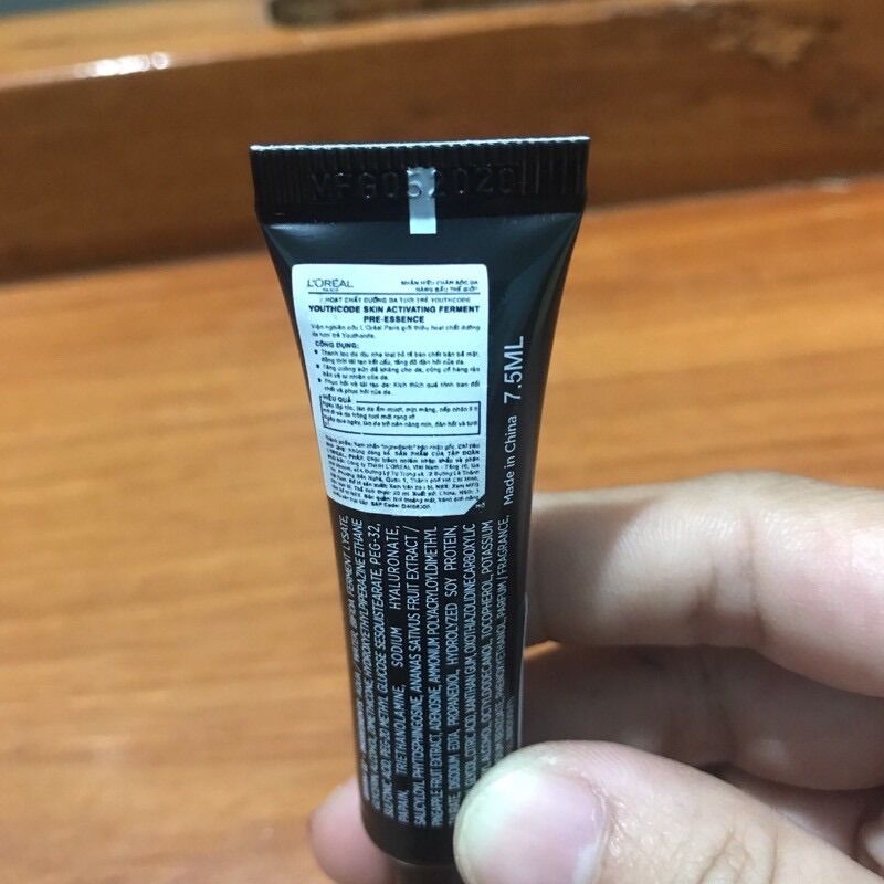 Hoạt chất dưỡng da tươi trẻ Loreal Youth Code 7.5ml ( hàng dùng thử)