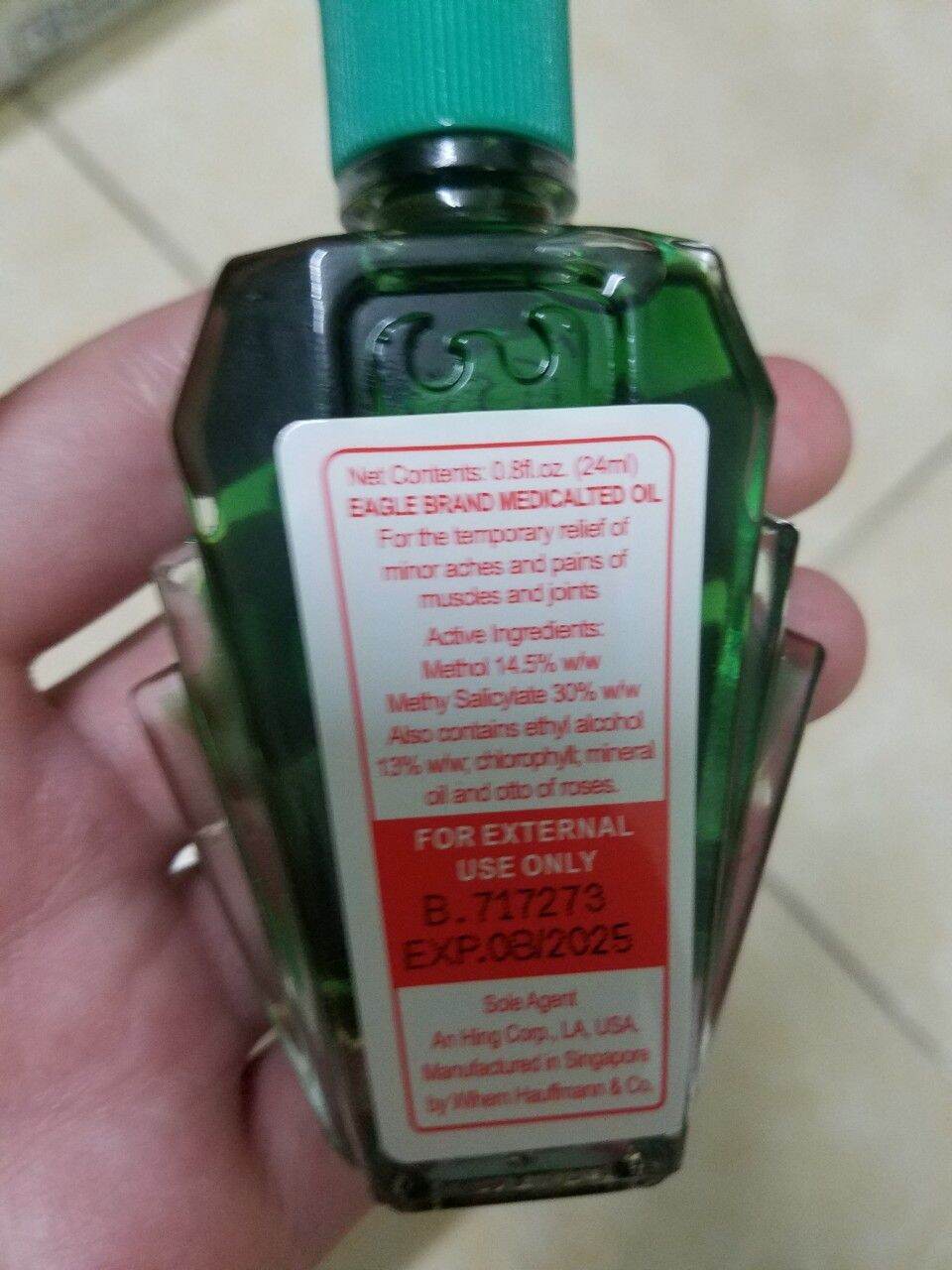 Dầu gió xanh con ó 2 nắp lố 12chai