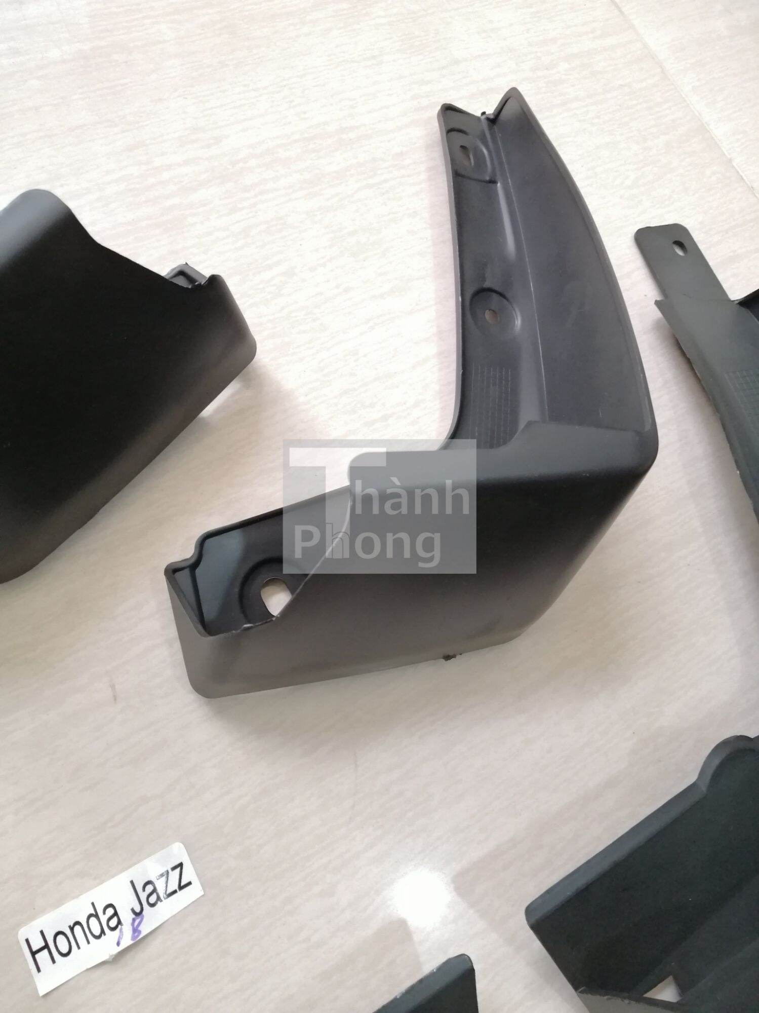 Chắn bùn Honda Jazz 18
