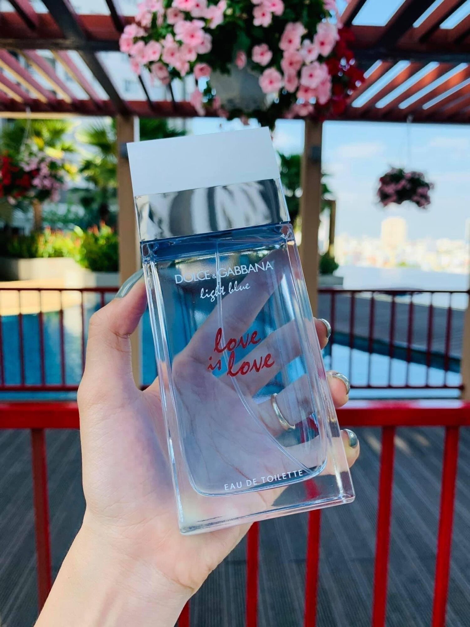 Nước hoa D G love is love