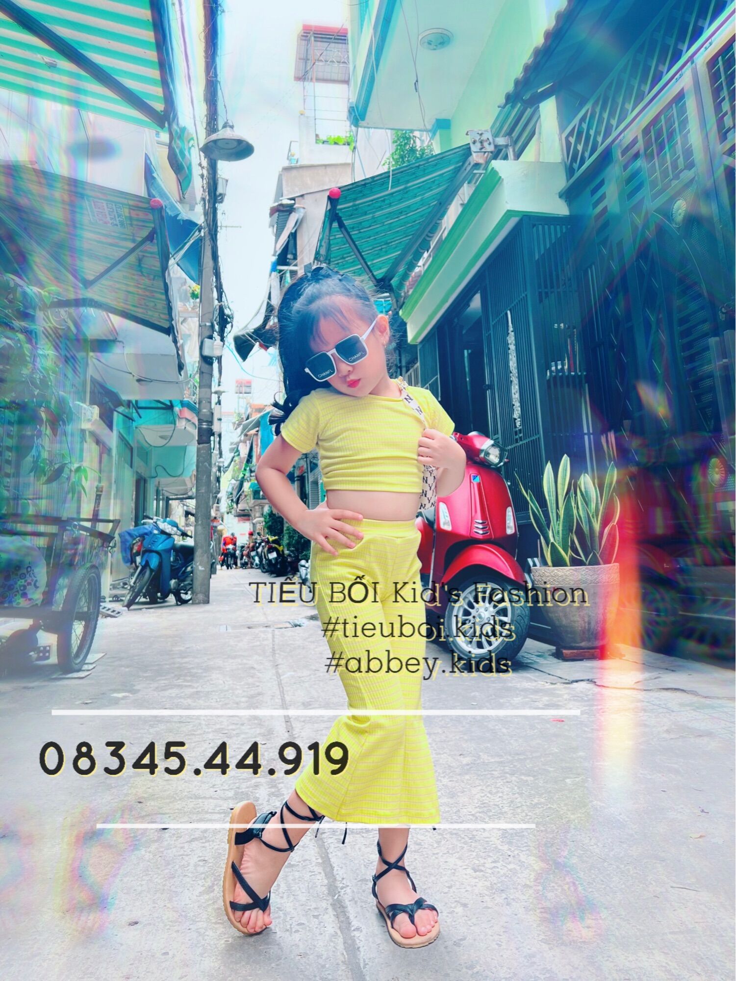Set áo croptop quần ống rộng cho bé