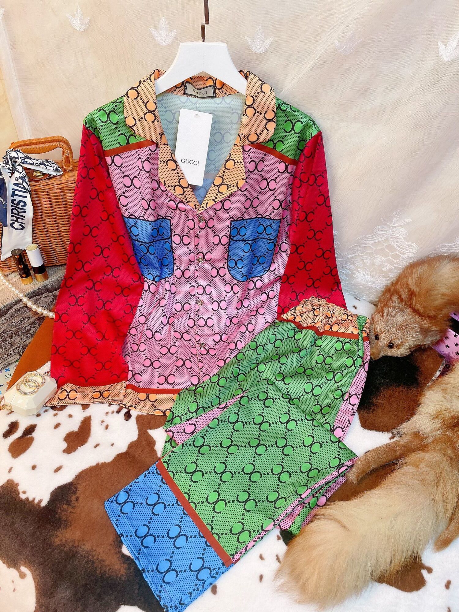 🧸 Bộ Pijama Lụa Gucci thiết kế độc quyền( hàng loại 1)