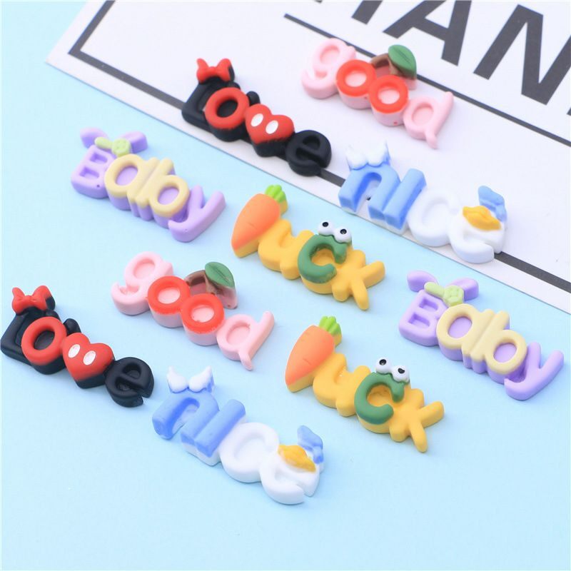 Charm điện thoại mẫu chữ