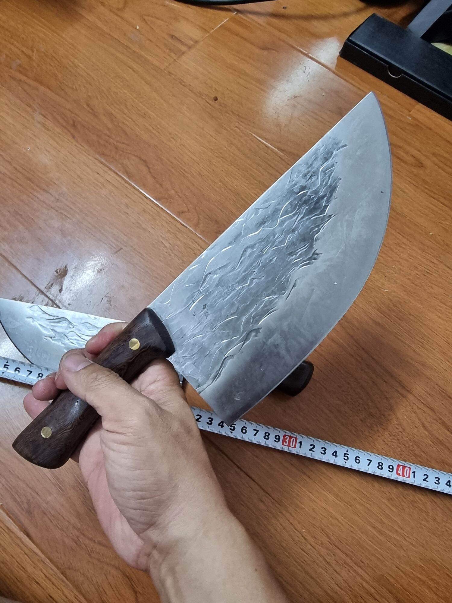 Dao bầu làm thịt lợn, thái thịt lợn Nhật bản