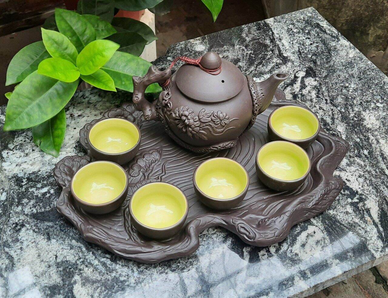 ẤM CHÉN TỬ SA BÁT TRÀNG ĐẮP NỔI KHAY