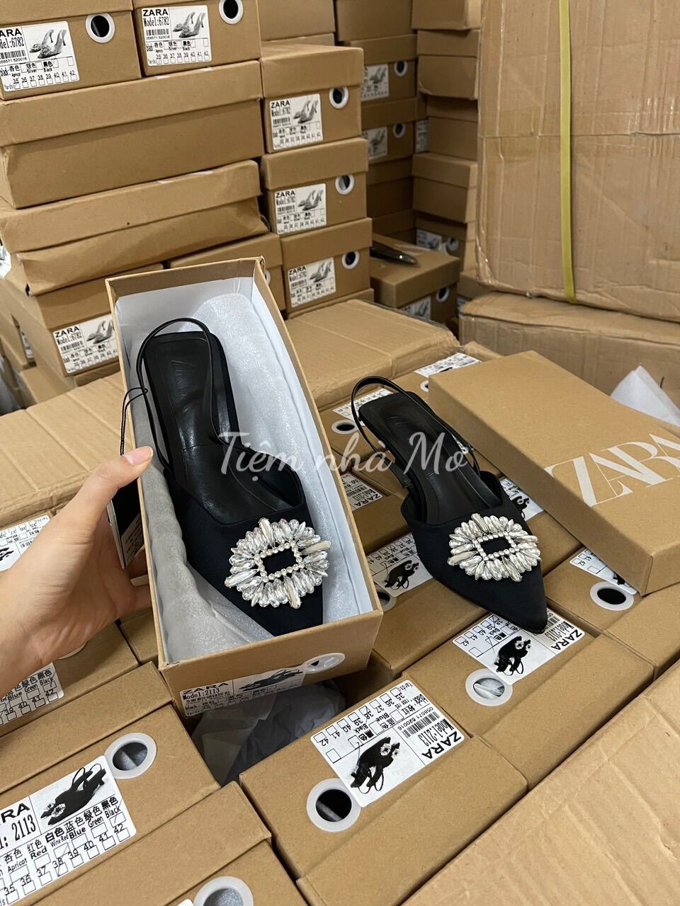 GIÀY CNK ĐÁ TRẮNG XUẤT DƯ