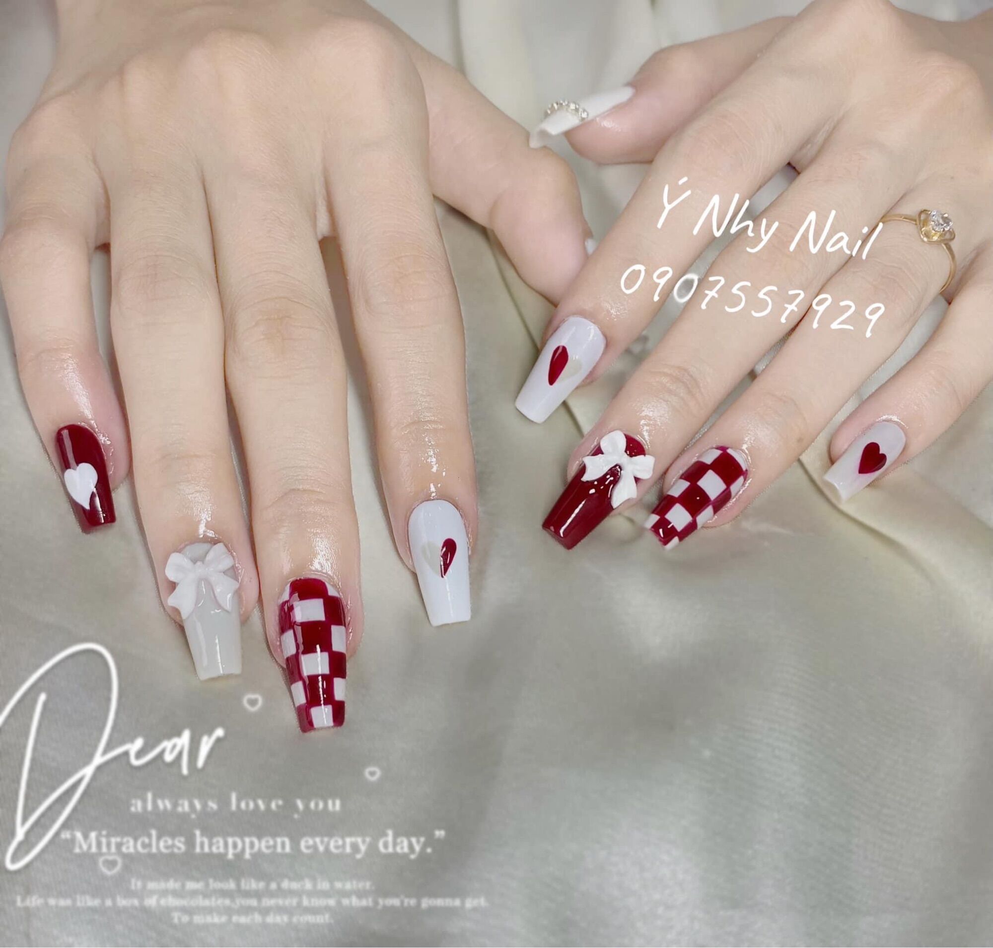 Nailbox vẽ karo nền trắng đỏ D819