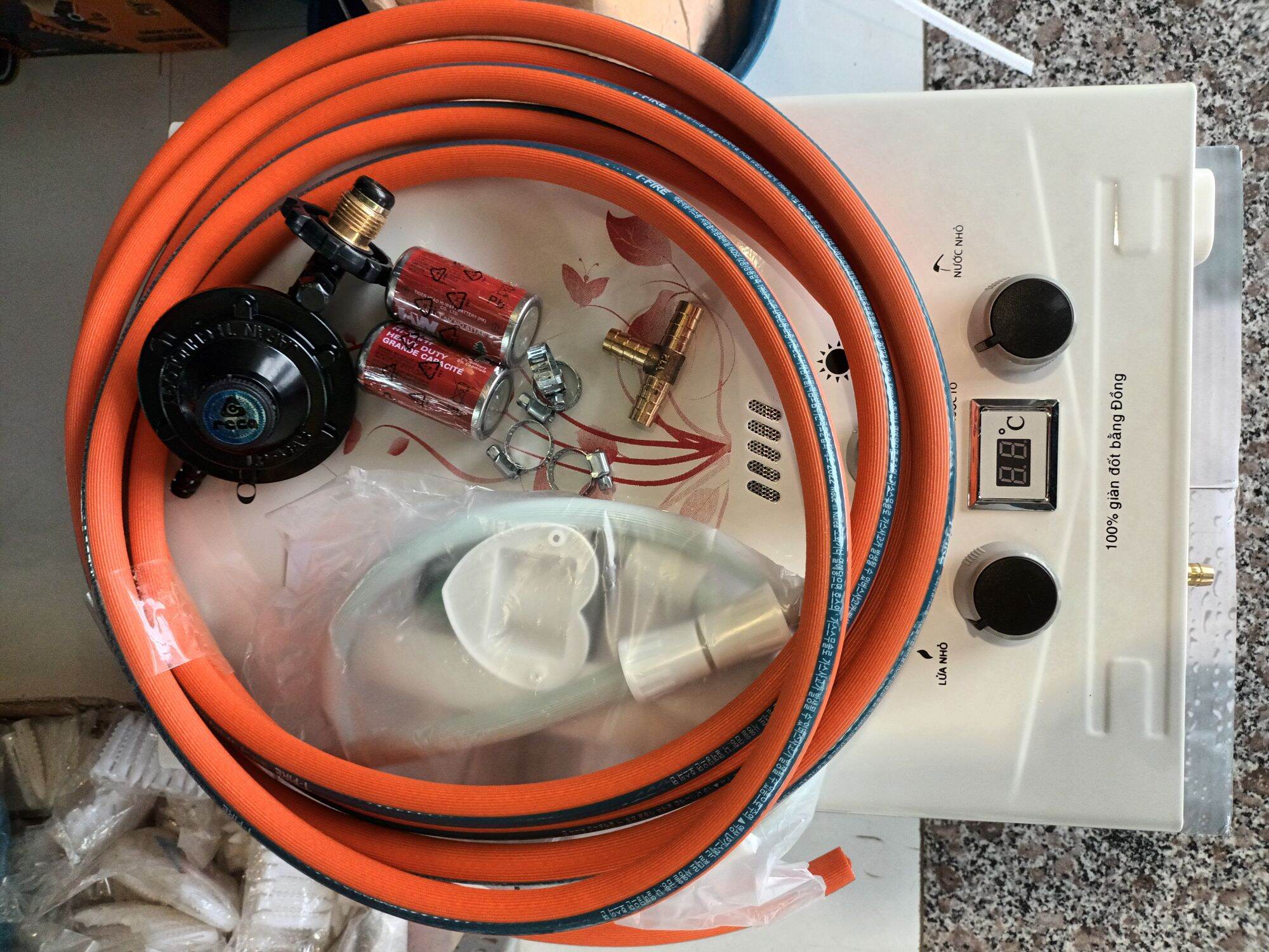 Bình nóng lạnh Gas Akura,Owani 10L Bộ(Combo)