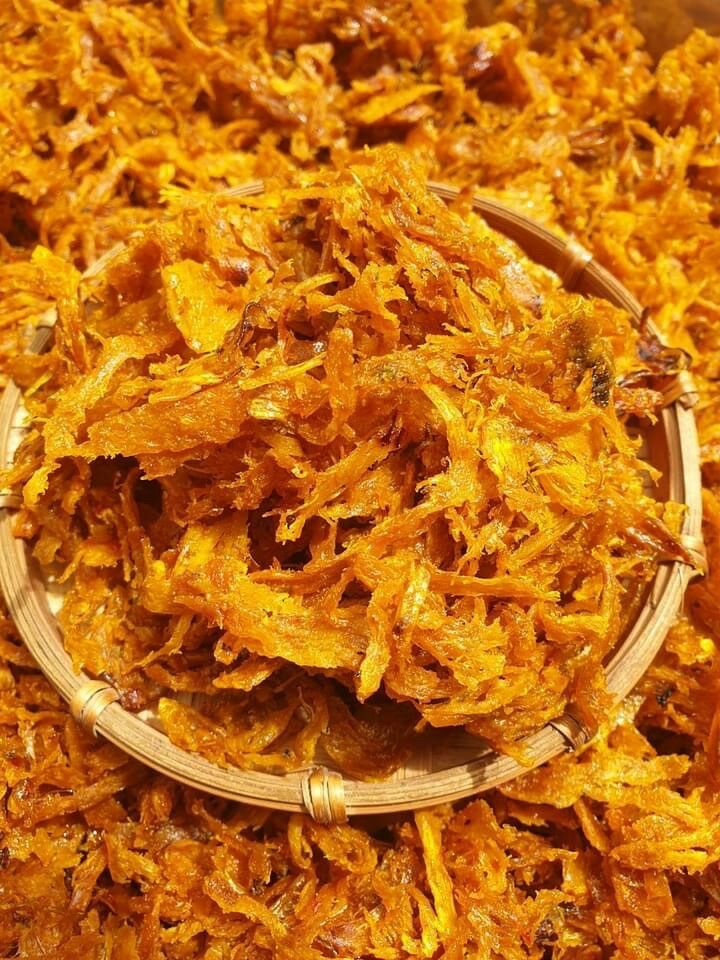 Khô mực xé sợi tẩm gia vị hộp 250g kèm tương ớt