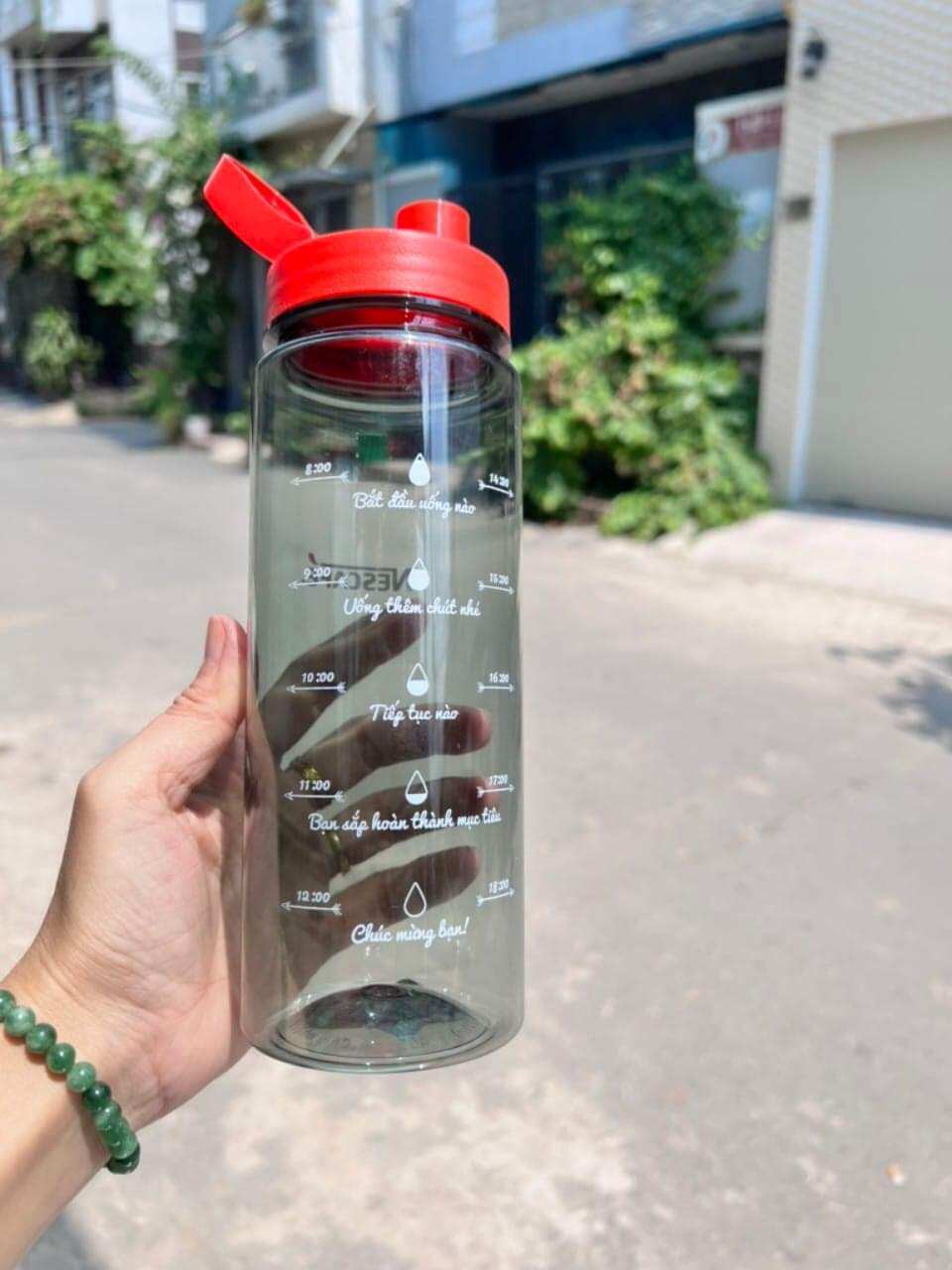 bình nước chia vạch nesle 700ml ( combo 2 cái)