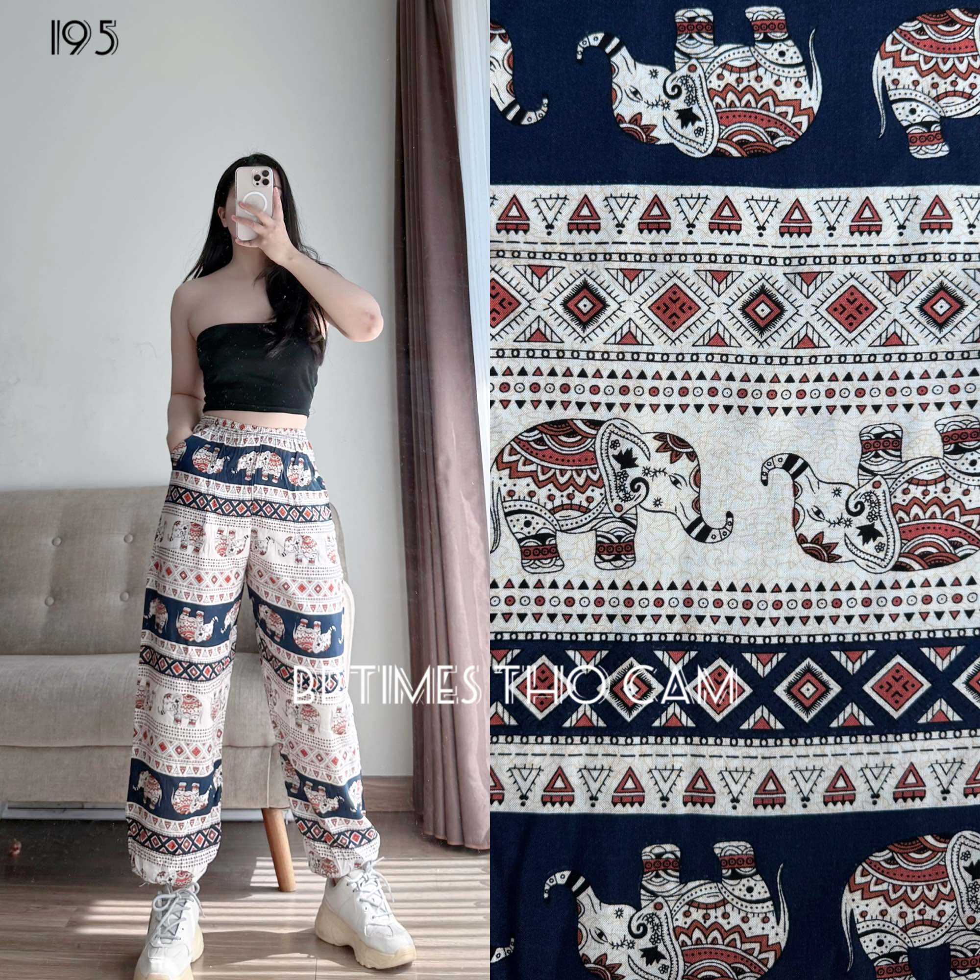 Clothed-Textured Cloth Pants with Pockets