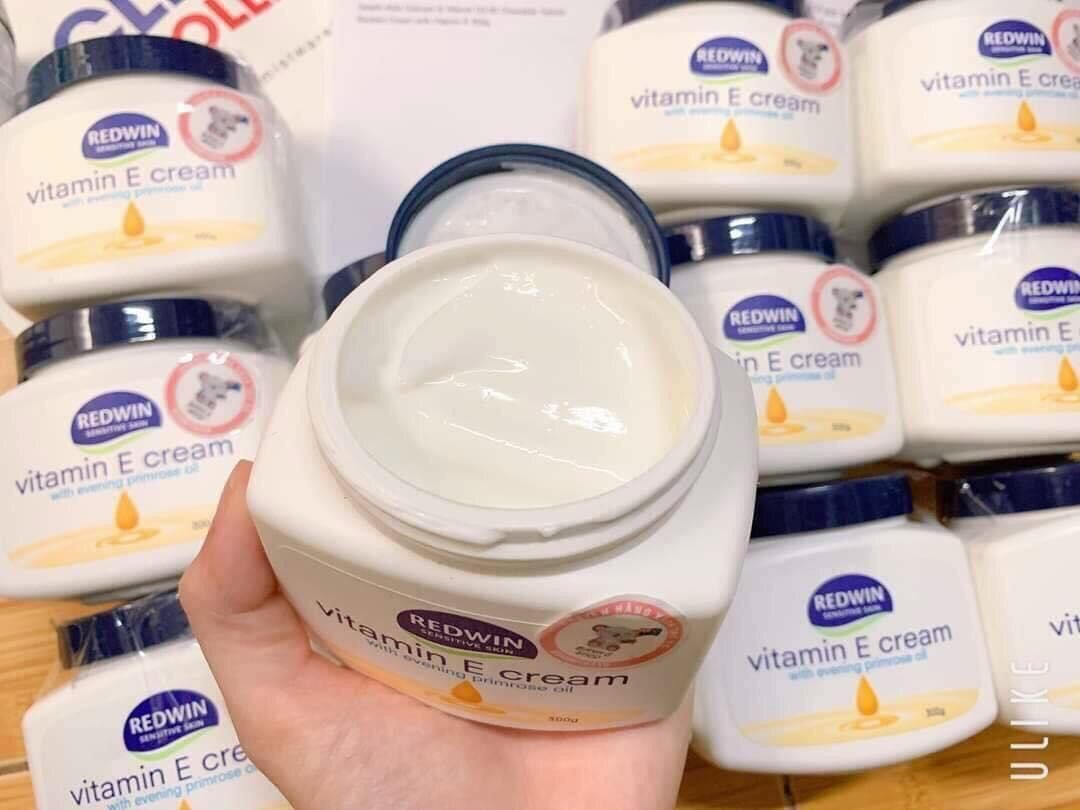 Kem dưỡng ầm Redwin Vitamin E 300gr