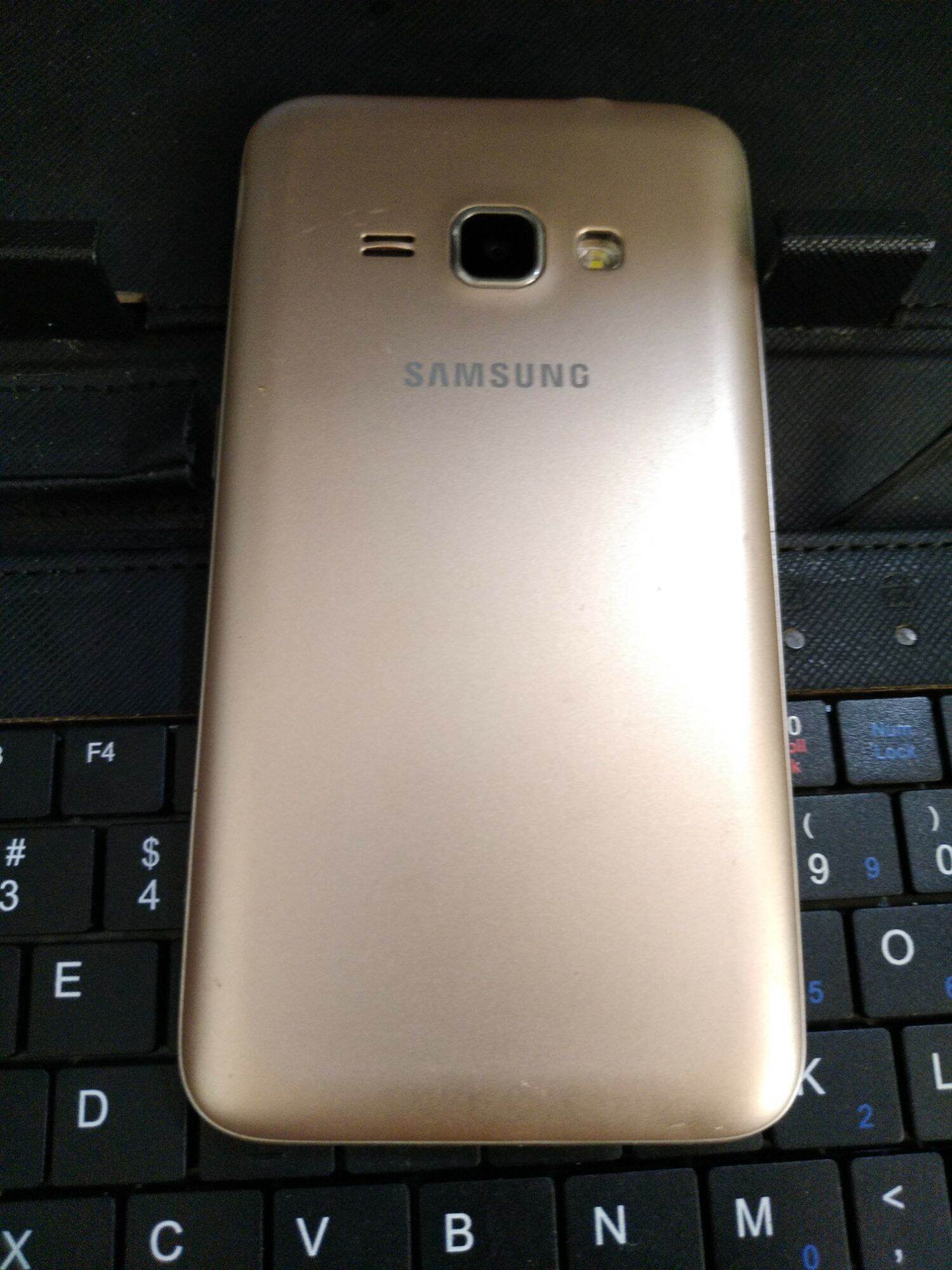 Samsung Galaxy J1 2016 có hỗ trợ sim 4G Ảnh Thật Like new