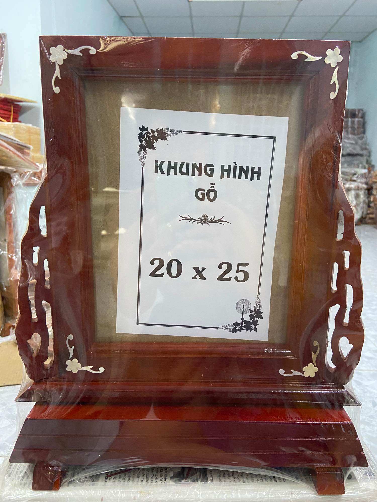 KHUNG HÌNH THỜ GỖ TRÀM CAO CẤP - LỌNG TAI