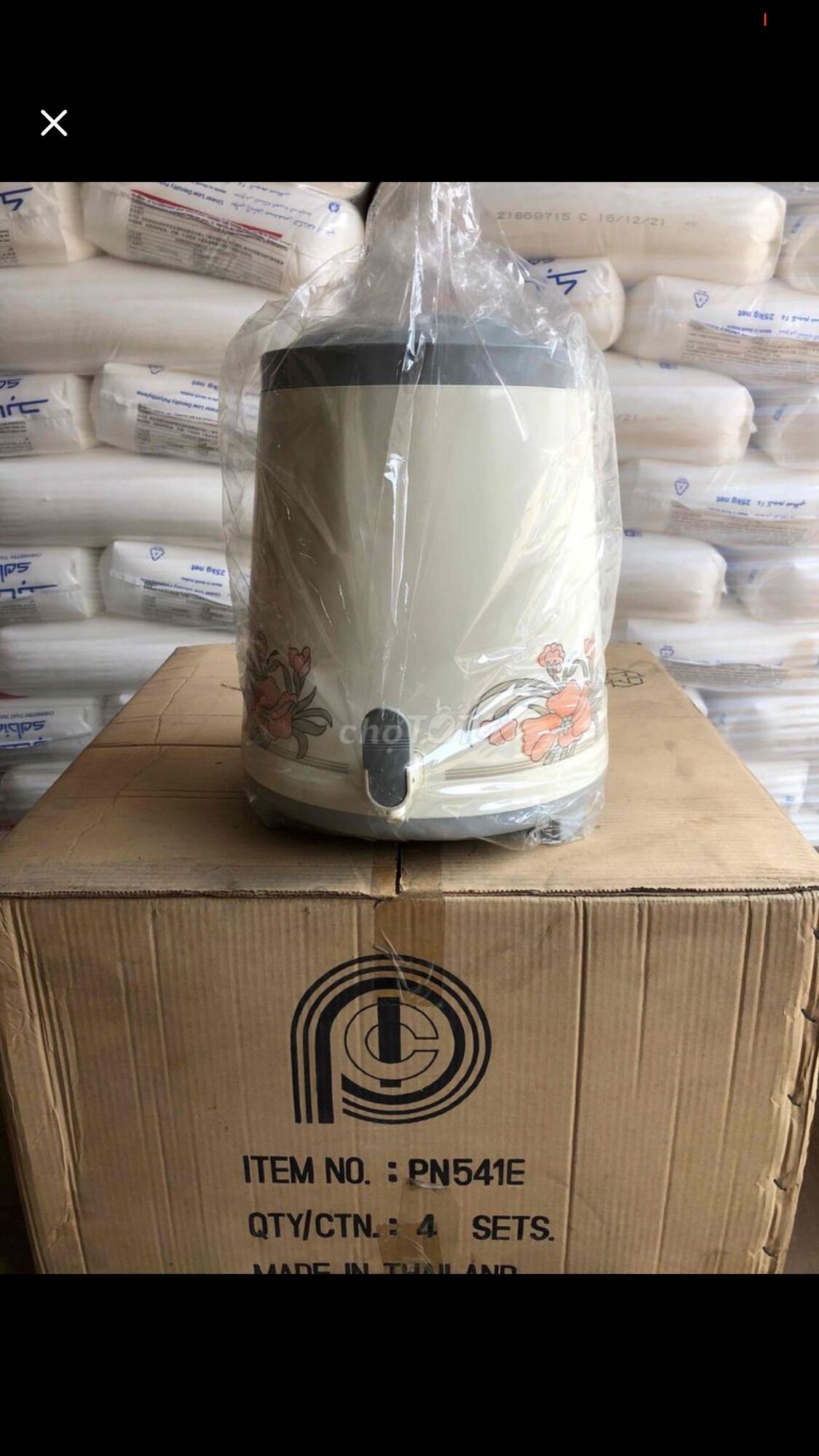 Bình nước có vòi giữ nhiệt tốt dung tích lên đến 14 lít