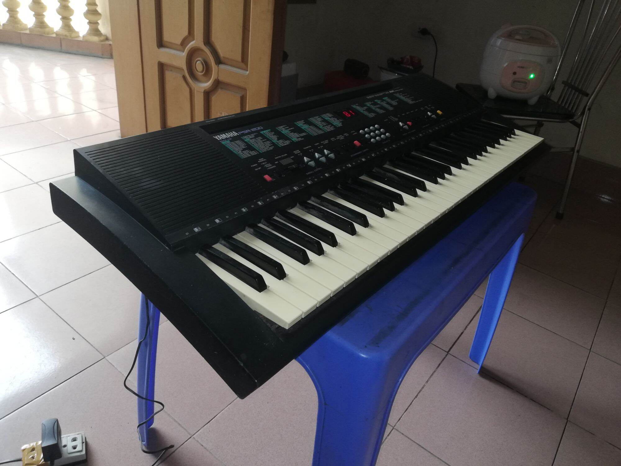 Đàn organ yamaha psr 200