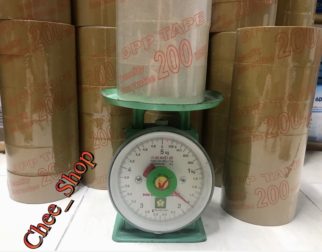 Băng keo, băng dính màu vàng đục/ trong 200 yard