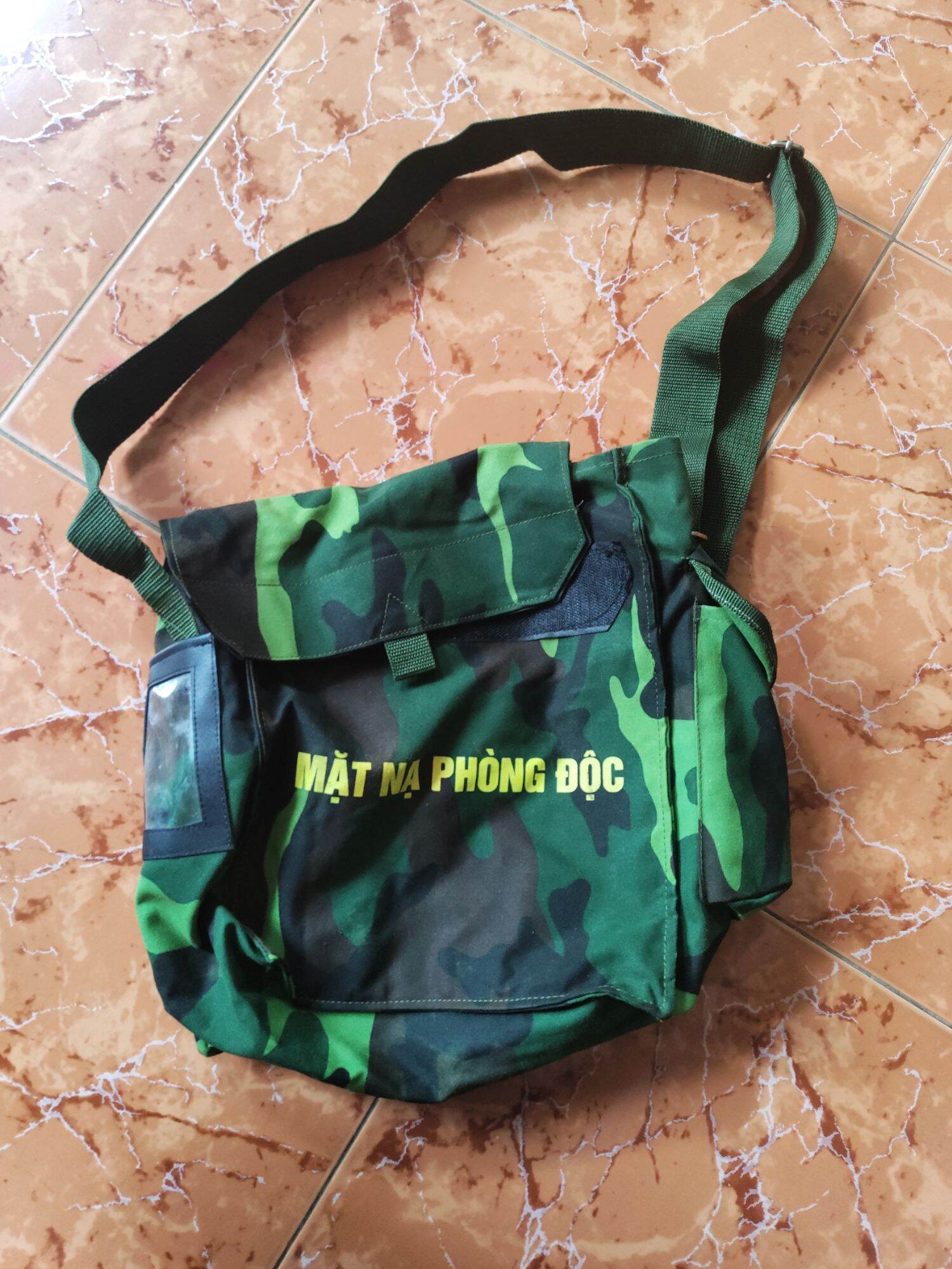 Túi chéo rằn ri đựng mặt nạ phòng độc