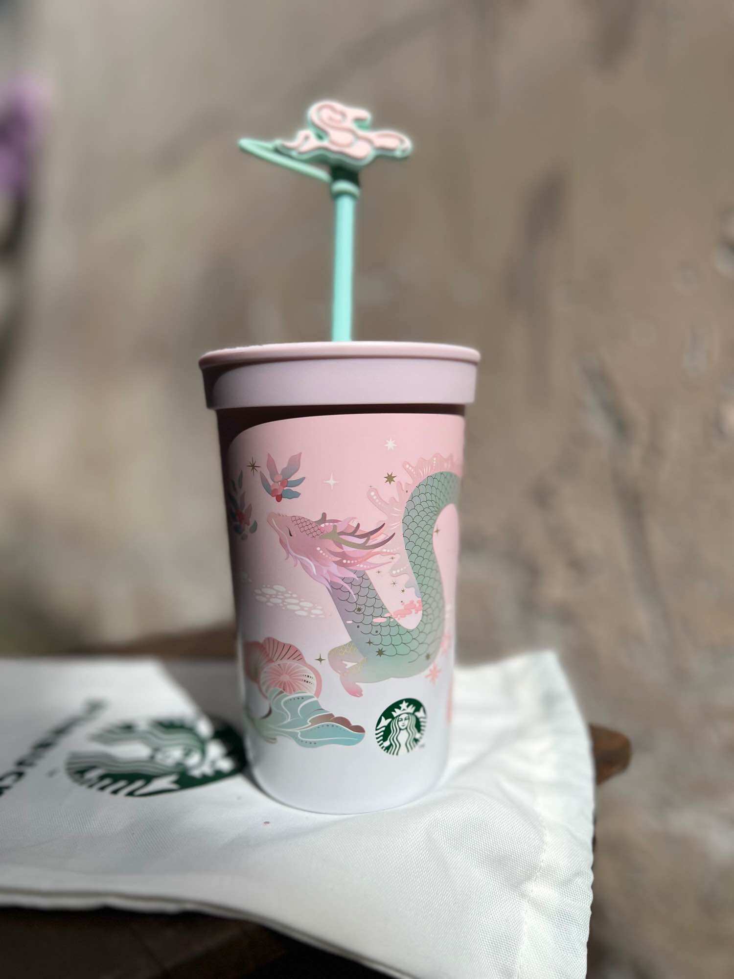 [hàng có sẳn] Bình giữ nhiệt hobby Starbucks Dragon 2024