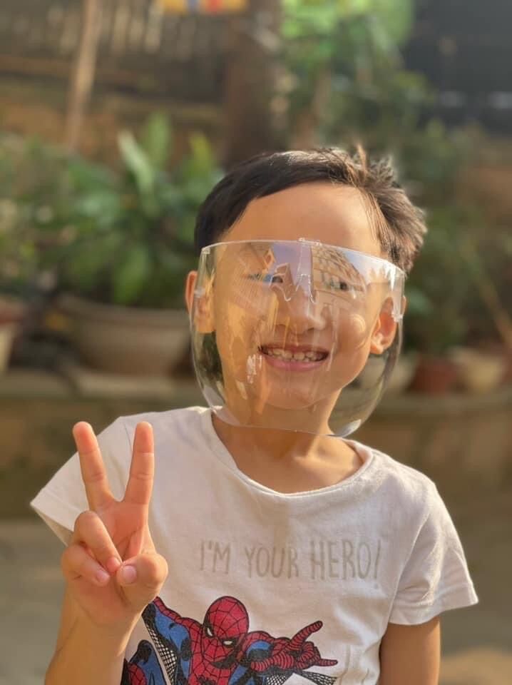 Kính chống giọt bắn tiện ích