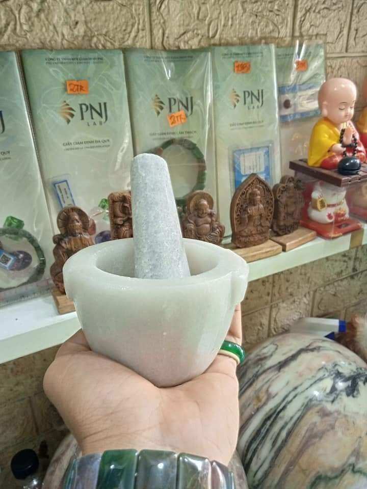 Cối đá nhỏ chỉ 50k.