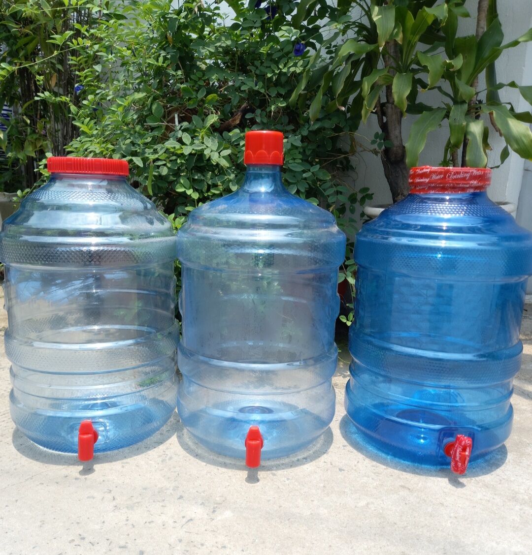 Bình nhựa 12 lít cổ cao. nhỏ .gọn .để vừa máy nóng lạnh