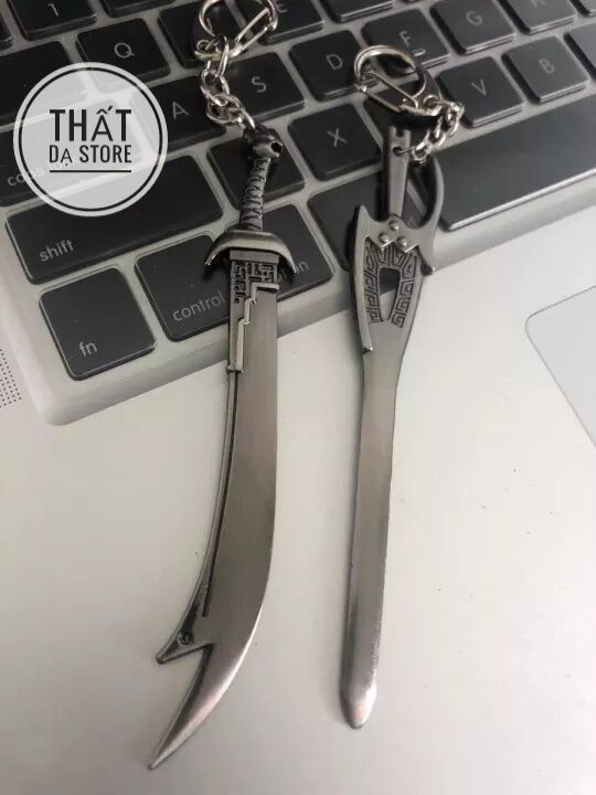 Móc Khóa Tuyết Ẩm Tuyệt Thế Hảo kiếm Nhiếp Phong Bộ Kinh Vân 12cm.
