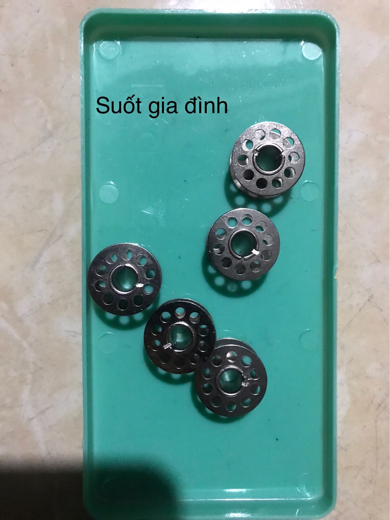 [HCM]Hộp phụ kiện máy may gia đình
