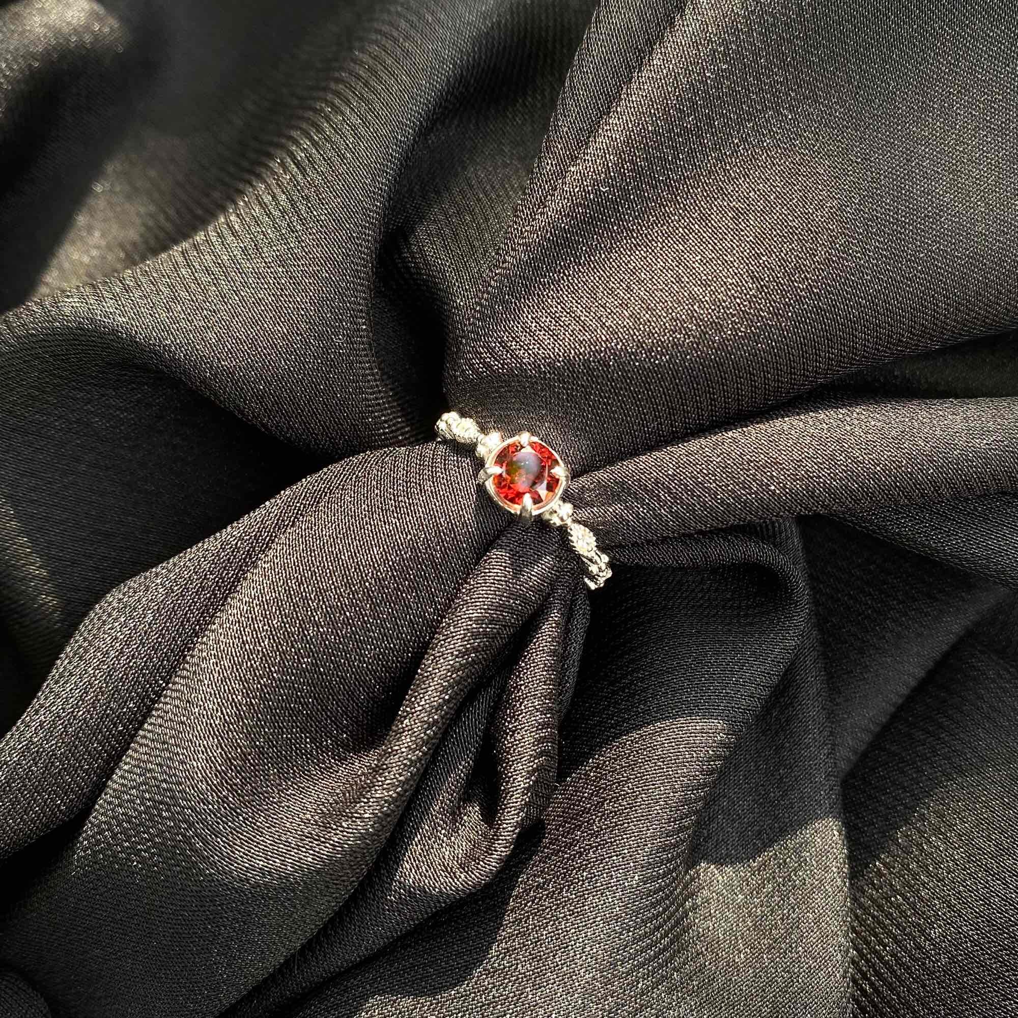 Nhẫn Bạc 925 Đá Chủ Garnet Đỏ Burning Red Ring