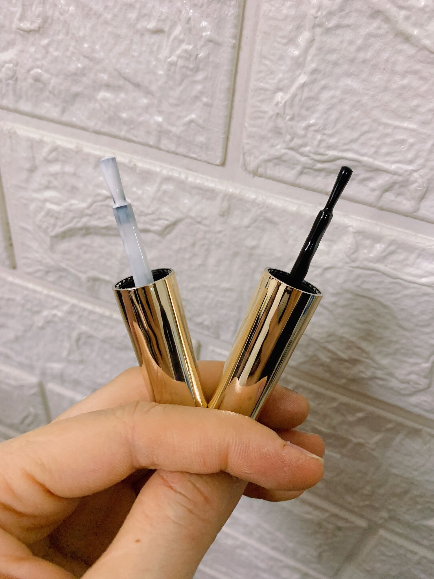 Sơn nứt đen trắng very good nail
