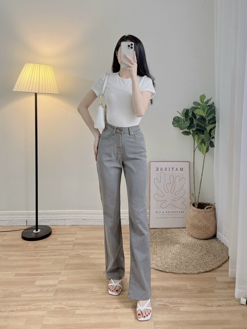 Quần jean nữ loe nhẹ siêu siêu đẹp, form mặc như mẫu