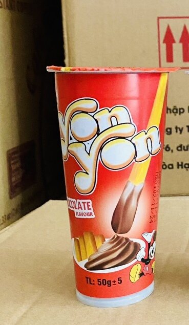 Bánh que chấm sôcôla yon yon