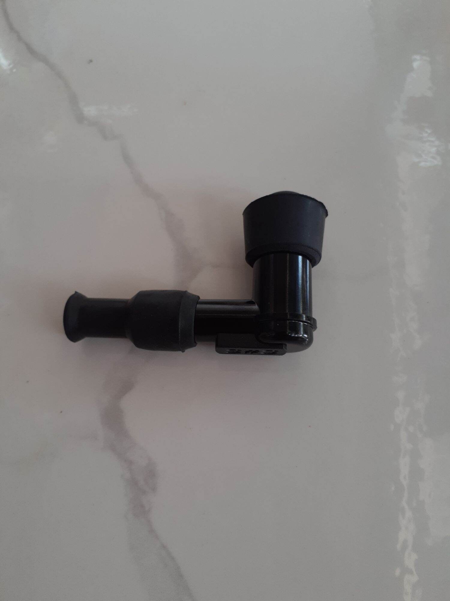 Nắp chụp bugi xe máy dream wave cub sirius có trở