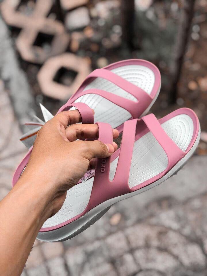 Dép lê nhựa Crocs Swiftwater dành cho nữ (nhiều màu)
