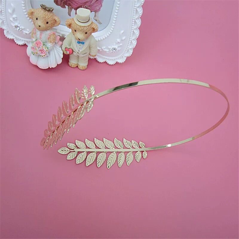 Vương miệng lá nguyệt quế - Arora boutique