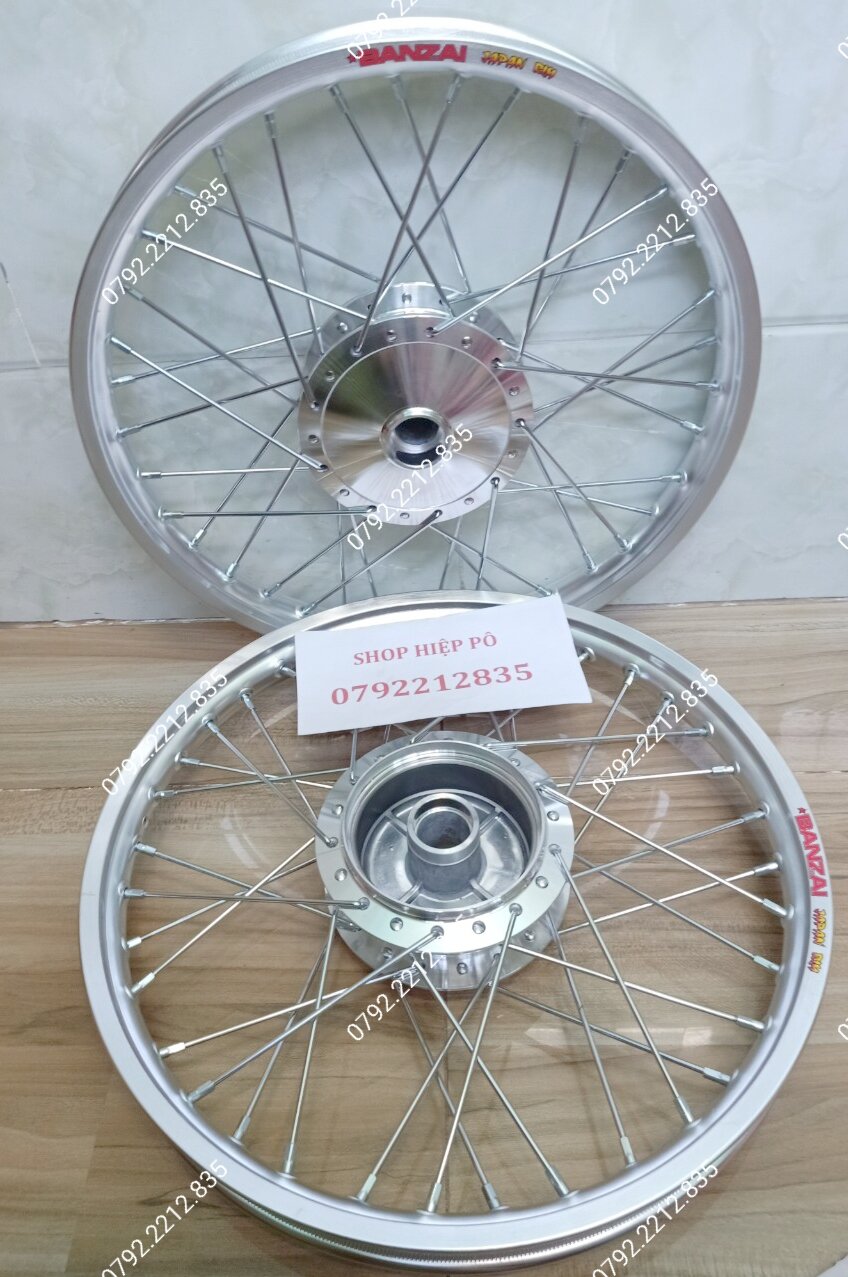 BÁNH CĂM GẮN WAVE DREAM NIỀNG NHÔM BANZAI ĐÙM MẠ CRÔM ĐÃ RÚT CĂM GẮN VỪA KHÔNG CHẾ