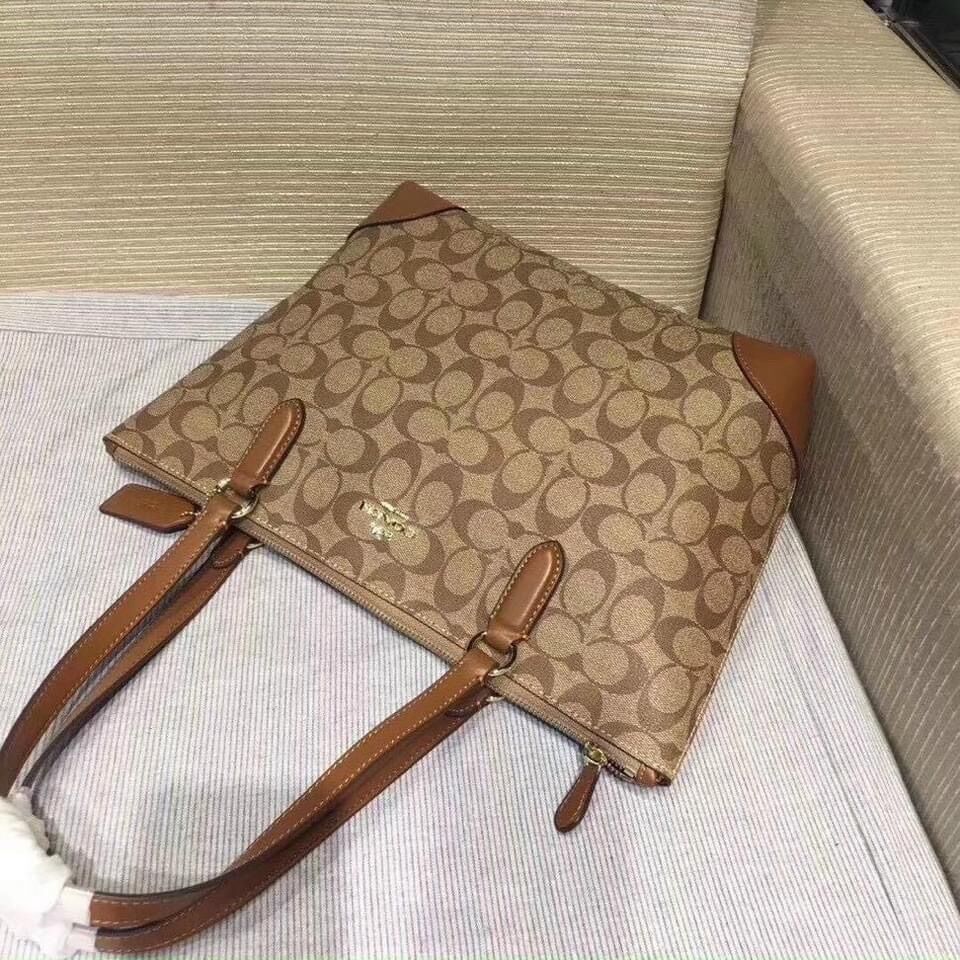 TÚI COACH TOTE MẪU MỚI