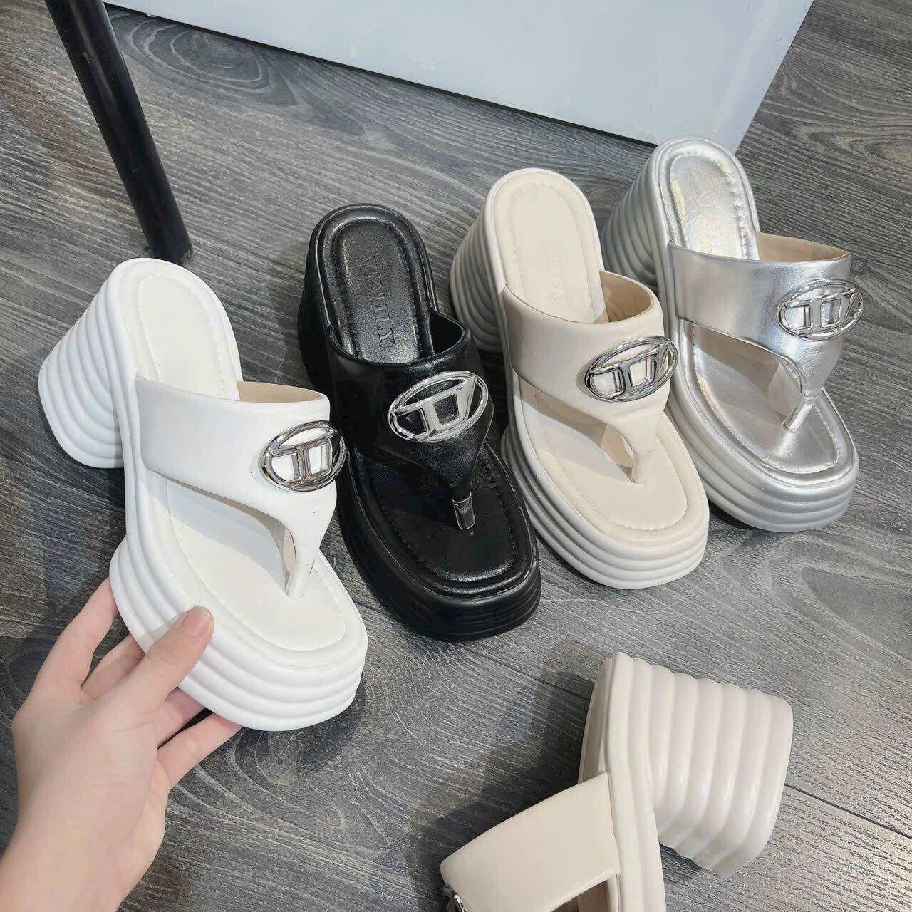Dép xuồng kẹp D cao 8 phân da mềm êm