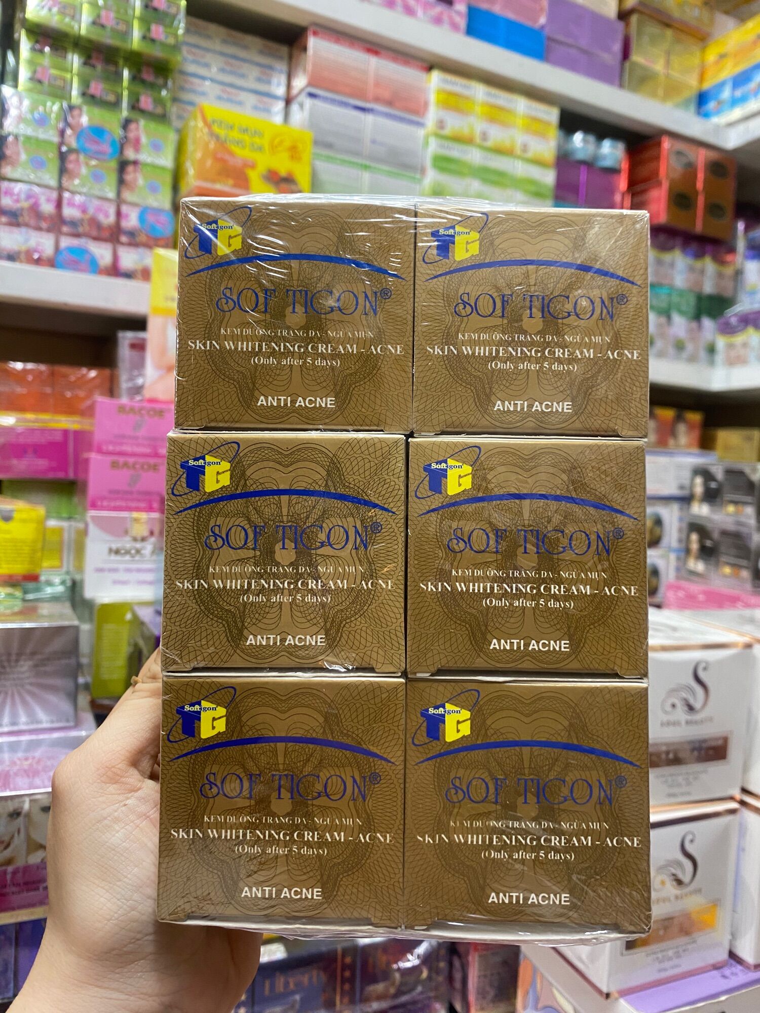 Lố 12 hộp kem Softigon trắng da ngừa mụ