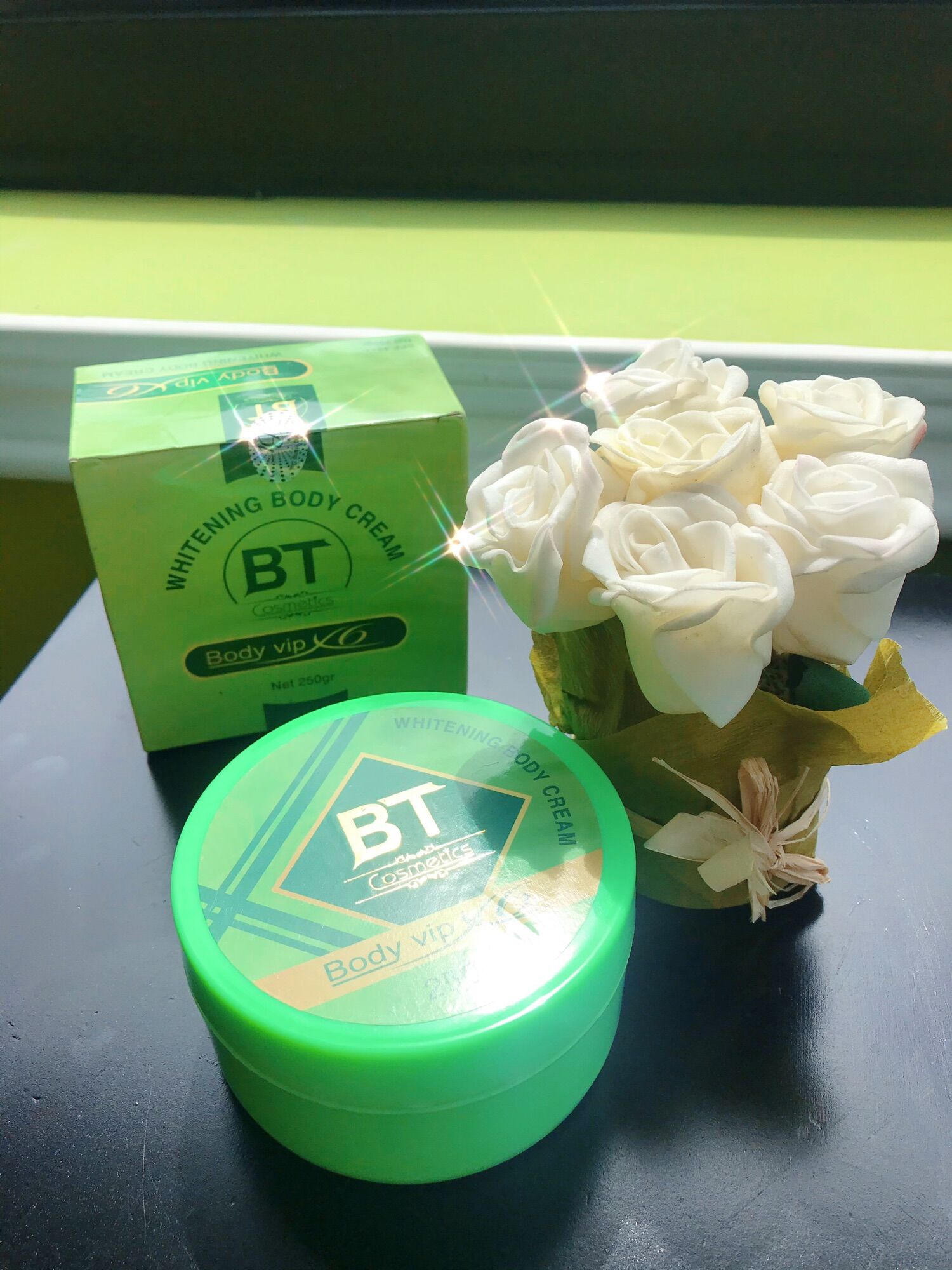 [GIẢM GIÁ + QUÀ TẶNG] KEM DƯỠNG TRẮNG DA BODY VIP X6 BT dưỡng trắng da an toàn và hiệu quả, giúp da trắng sáng mịn màng sau 1 tuần sử dụng