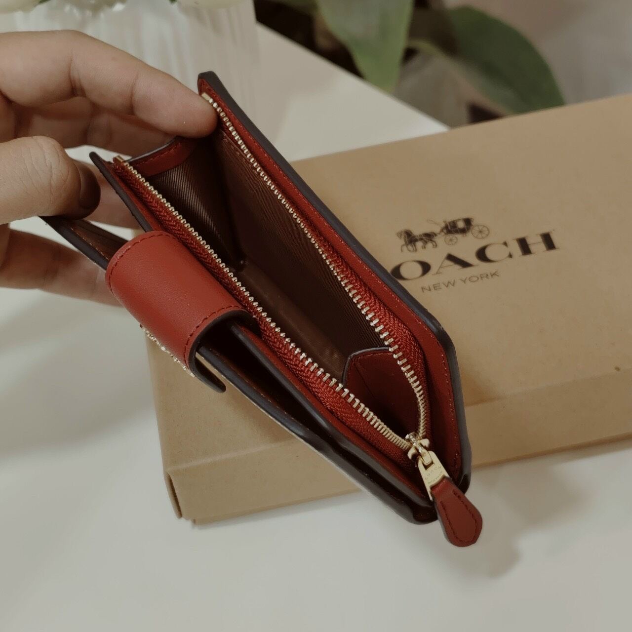 VÍ C0ACH - MEDIUM CORNER ZIP WALLET da thật đẹp mê li