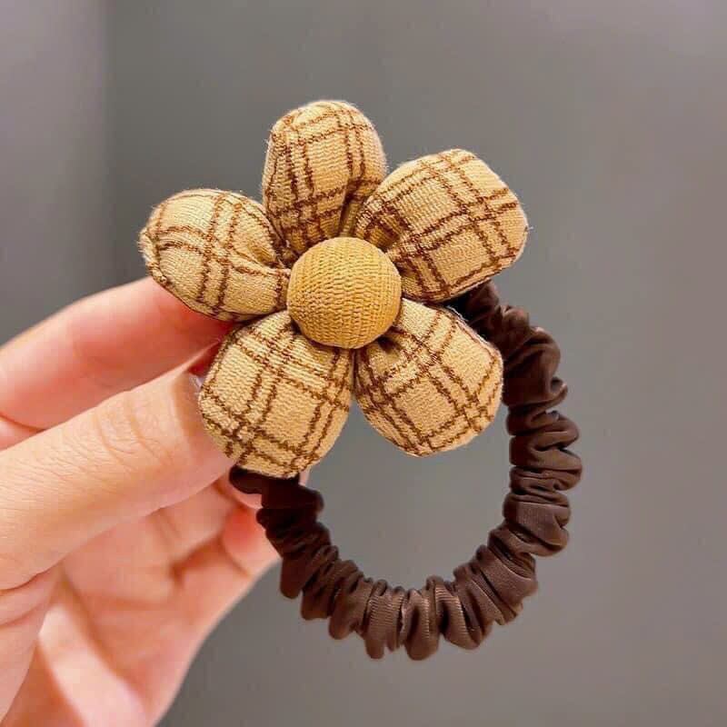 Dây cột tóc đính hoa phong cách Hàn Quốc