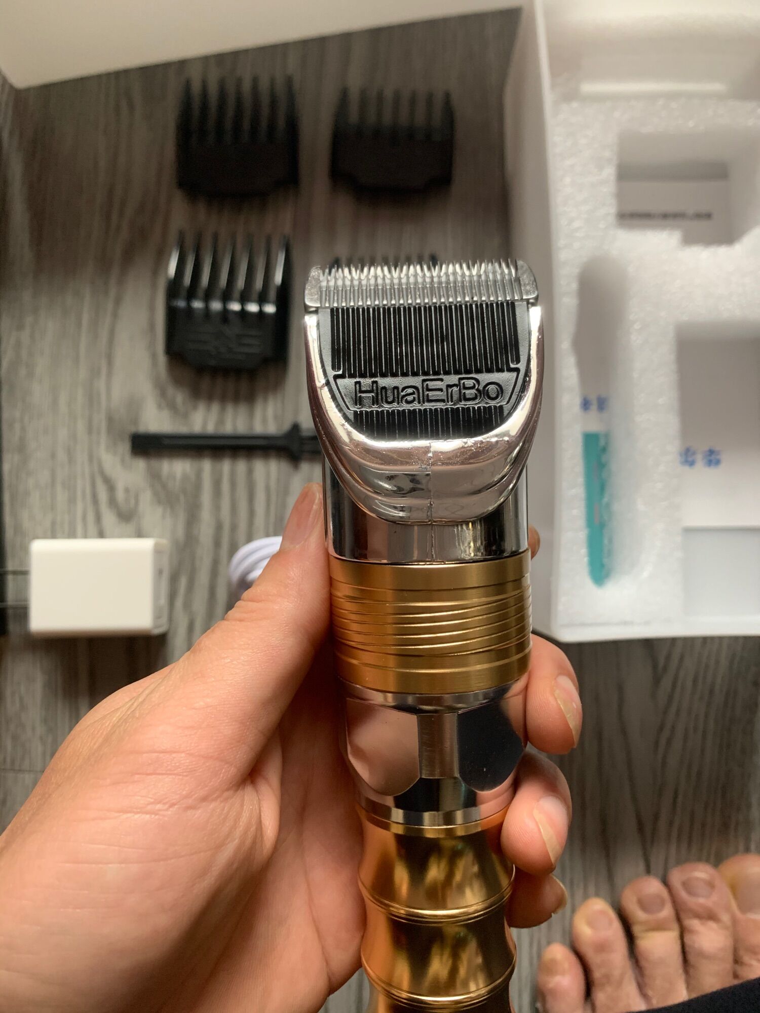 Tông Đơ Cắt Tóc Huaerbo B60