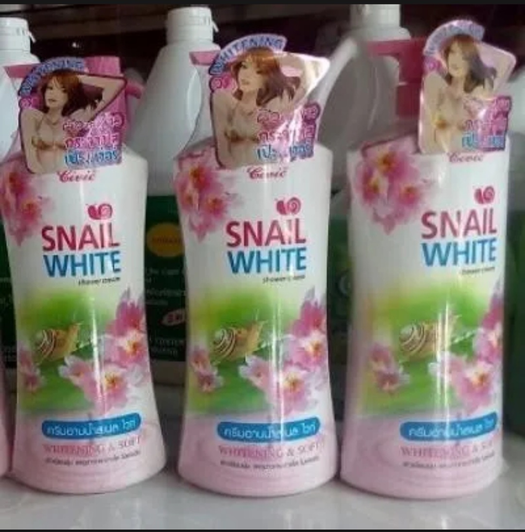 SỮA TẮM TRẮNG DA SNAIL WHITE THÁI LAN - 800ML