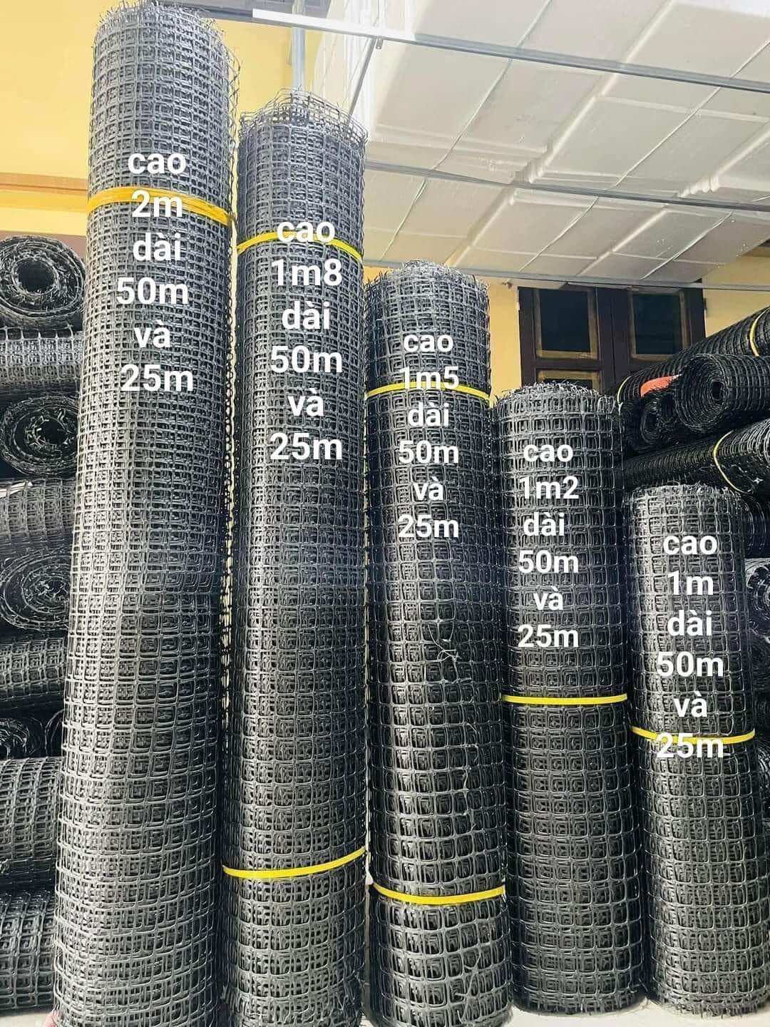 L1:lưới nhựa dẻo cao 1.5 mét dài 50 mét lưới rào vườn - quây chuồng-làm sàn -chịu nắng mưa 10 năm
