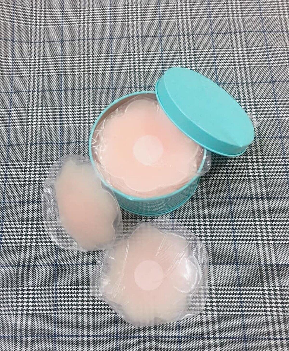 ( Miếng dán ngực) Hộp 10 miếng dán ngực Silicon dùng lại được nhiều lần