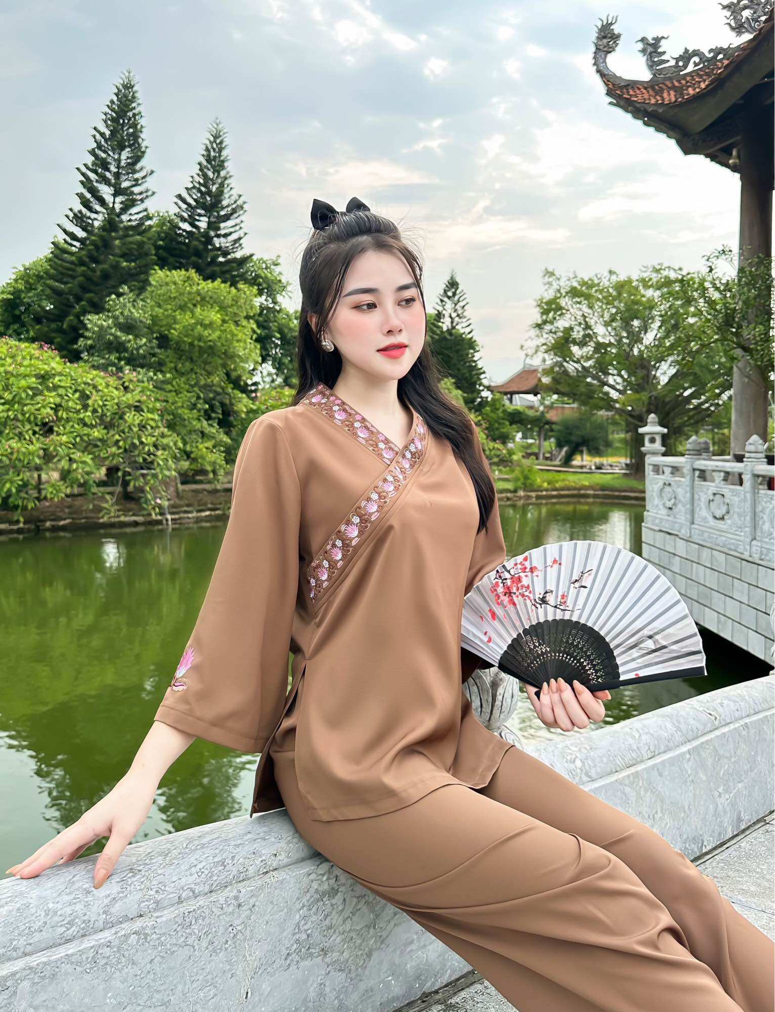 Set lam/Pháp phục trang nhã lụa phối gấm cổ V Diệu Hạnh cao cấp